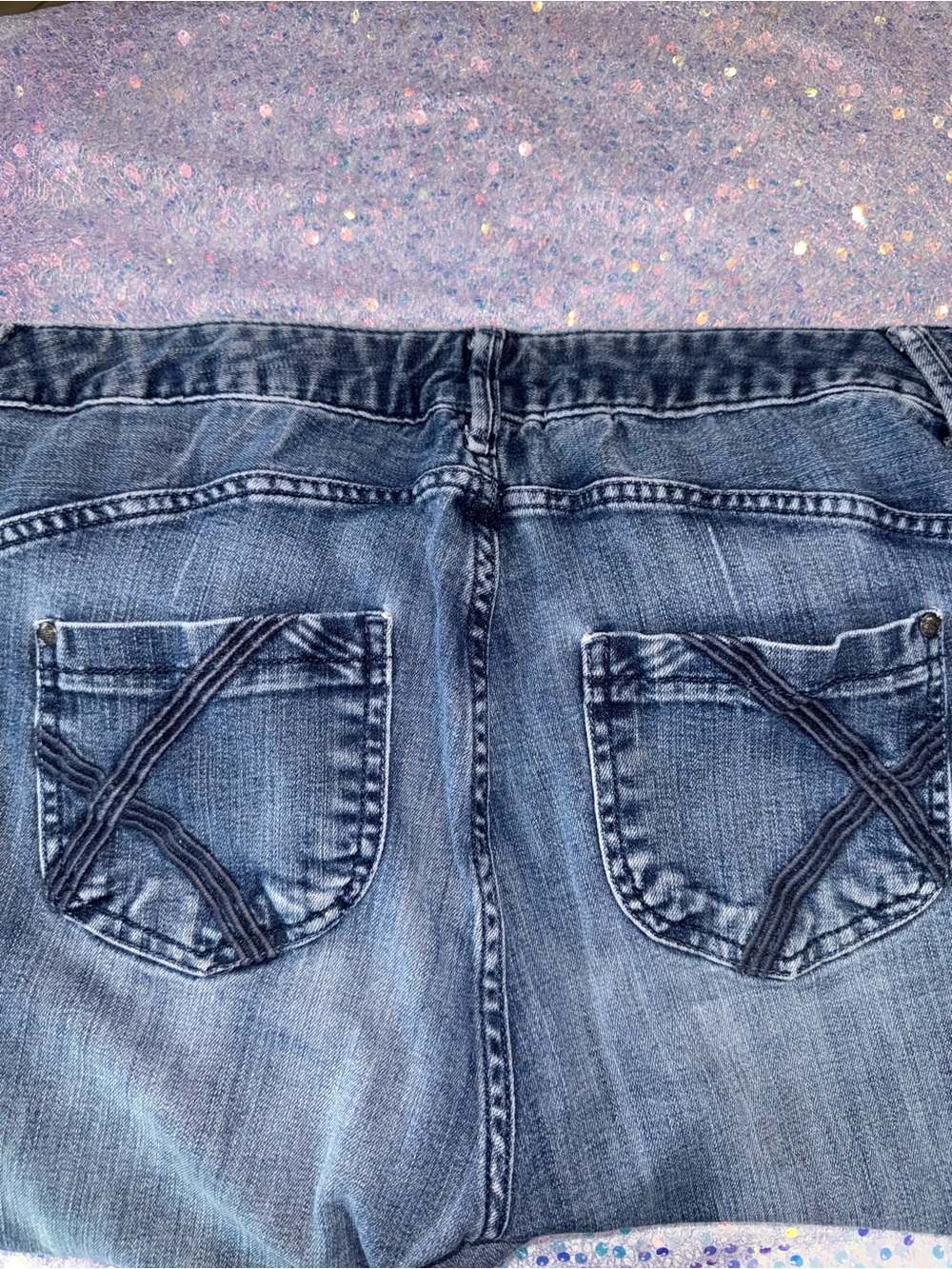1899-Classic Ankle Crop Jeans in Blue - Picture 2 of 3